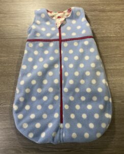 Turbulette, différente taille possible. Bébé est bien au chaud dans cette jolie turbulette. 